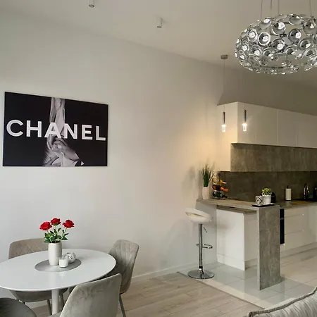 Апартаменти Ekskluzywny Loft Tymienieckiego *